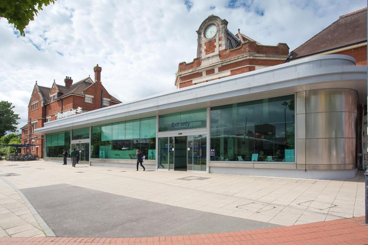Basingstoke Apartments - Westlands House, City Centre, Home-From-Home 外观 照片